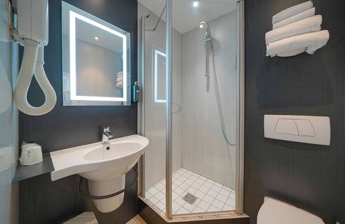 Arnage Hotel | Brit Hotel Le Cottage