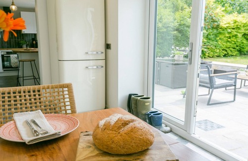 Bangor Cottage | Brithdir Mawr - a snowdonia that sleeps 6 guests in 3 bedrooms