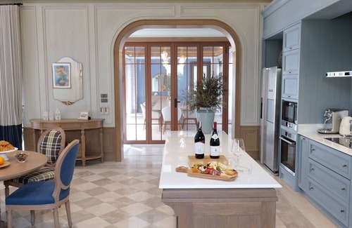 Mu Si House | British style home - 6 bedrooms Private Residence