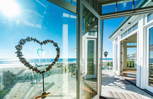 Western Malibu Bed & Breakfast | Broad Beach Cape Cod on the Sand