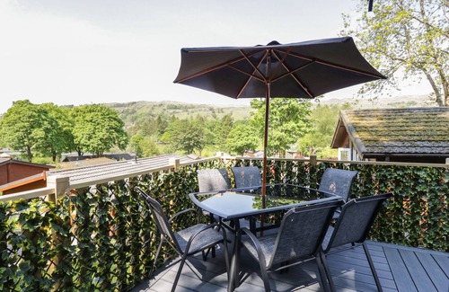 Troutbeck Cottage | BROAD OAK LODGE, family friendly, with hot tub in Windermere