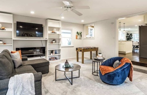 Broad Ripple House | Broad Ripple Falcon Crestview Bungalow