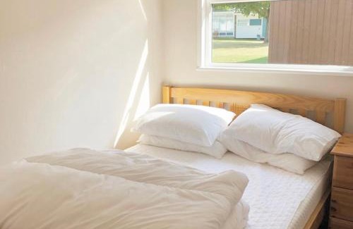 Stalham Apartment | Broadside Chalet Park No 90