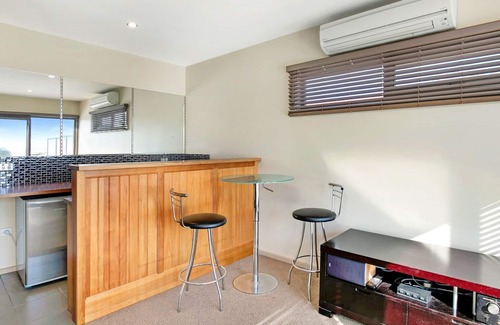 Cowes House | Broadwater by the Bay