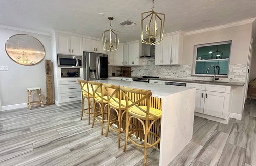 St. Petersburg House | Broadwater Gem! With Pool and Boat Dock.