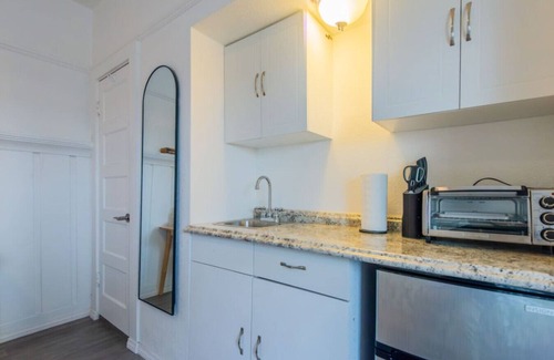 South Redondo Apartment | Broadway 6- Private Studio