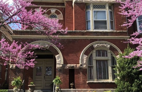 Northside District House | Broadway Gardens-Walk to Downtown