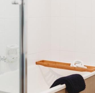 Glenelg South Apartment | Broadway Getaway - 150 Metres to Beach