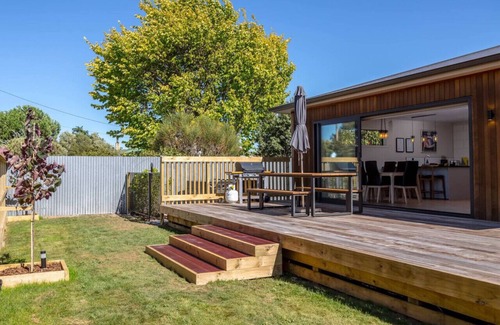 Martinborough House | Broadway On New York, Martinborough