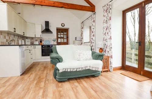 Stenalees Cottage | BROCKS BARN, country holiday cottage, with a garden in Lostwithiel