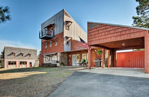 Broken Bow House | Broken Bow Mountaintop Home with Hot Tub!