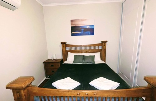 Broken Hill House | Broken Hill Inn Cottage