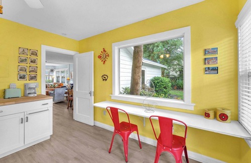 Tarpon River House | Bromeliad Bungalow - Downtown Cottage