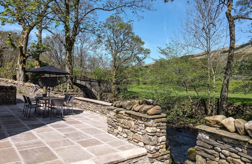 Sedbergh Cottage | Brontë Cottage - 3 Bedroom Riverside Cottage. Sedbergh 4 Miles.