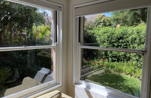 Bronte Apartment | Bronte: beautiful, 2-bedroom apartment, 7-minute walk to beach