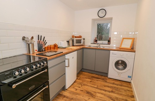 Llanbedr Cottage | BRONWEN HOUSE, pet friendly, character holiday cottage in Llanbedr