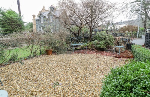 Llanbedr Cottage | BRONWEN HOUSE, pet friendly, character holiday cottage in Llanbedr