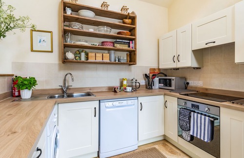 Scawton Cottage | BROOK COTTAGE, family friendly, character holiday cottage in Brandsby