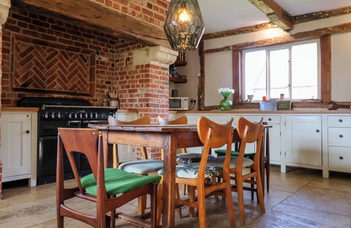Harleston Cottage | BROOK FARM, pet friendly, character holiday cottage in Halesworth