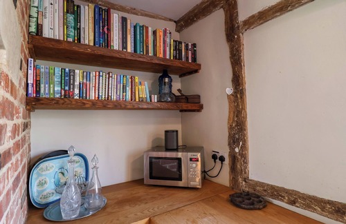 Harleston Cottage | BROOK FARM, pet friendly, character holiday cottage in Halesworth