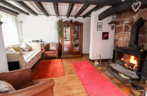 Sugnall Cottage | BROOK HOUSE, pet friendly, character holiday cottage in Eccleshall