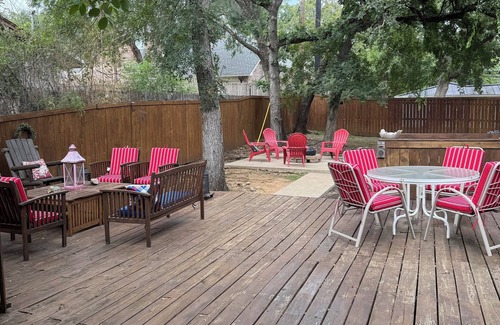 Highland Village House | Brookdale Blue sleeps 8, nestled in lakeside community in Highland Village, TX
