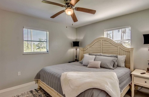 Fort Myers House | Brooks Cottage*River Access*Art* Edison Estate*
