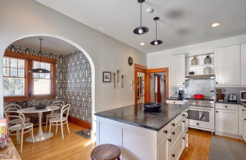 Youngsville House | Brookside Manor - Elegance near Livingston Manor