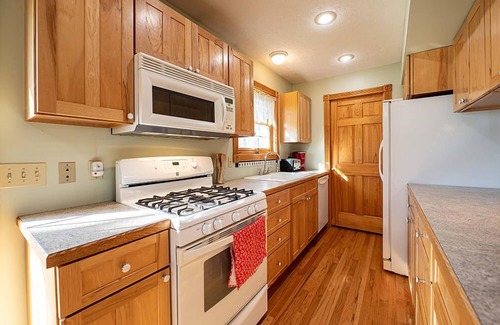 Williamsburg Apartment | Broomhead Farmhouse Apt Traverse City