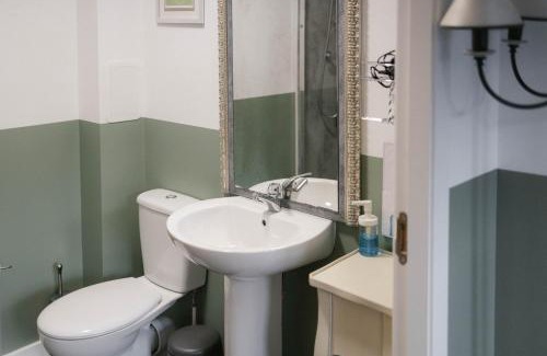 Sighthill House | BroomHouse HomeStay