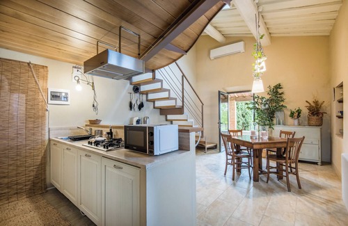 La Cetina Apartment | 'Brotes Appartamento Ciliegio' Apartment with Shared Pool, Wi-Fi and Air Conditioning