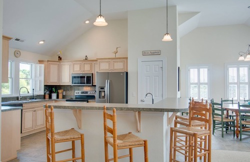 Corolla House | Brown Dog by the Sea: Soundside, Private Pool, Spa