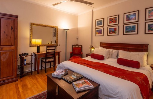 Eastcliff House | Brown Jug Studio Apartment