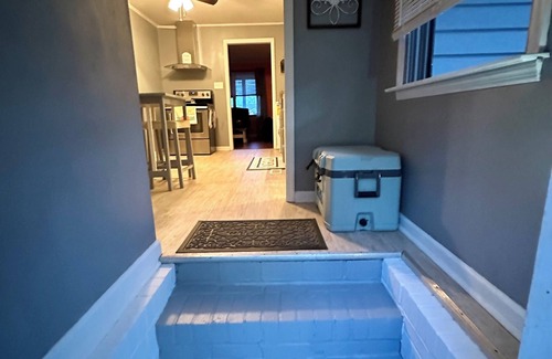 Morehead City House | Brown’s Island Getaway- Pet Friendly & Close to beach & town!