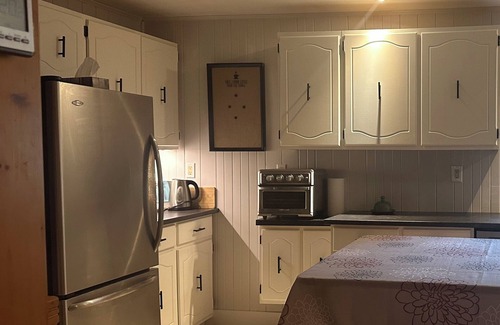 South Bruce Peninsula Cottage | Bruce Peninsula Forest Cottage-nHuge property with hiking trails