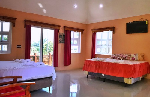 El Paredon Hotel | Brunette Beach