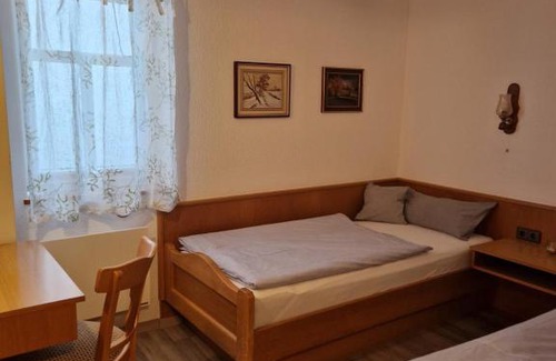 Kulsheim House | Brunnenputzer Pension Restaurant