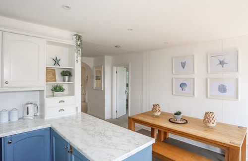 Pentraeth Cottage | BRYN LLIFON, family friendly, country holiday cottage in Benllech