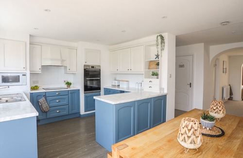 Pentraeth Cottage | BRYN LLIFON, family friendly, country holiday cottage in Benllech