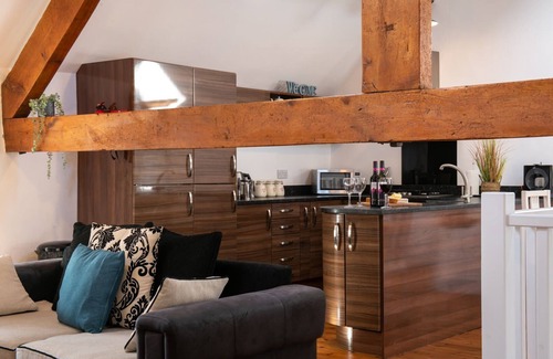 Caergeiliog Other | Bryn Lon Mawr: 5-Bed Barn Conversion in Caergeiliog | Managed by Anglesey Holiday Lettings