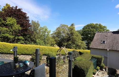 Menai Bridge Cottage | BRYN TEG COTTAGE, pet friendly, with a garden in Menai Bridge