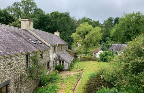 Pentrefelin House | Bryn y Cadno