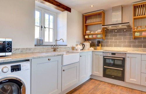 Llanfair Caereinion House | Brynderwen in the beautiful Welshpool