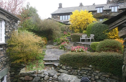 Ambleside Cottage | BRYONY COTTAGE, private parking, wifi, sleeps 3, tranquil central location