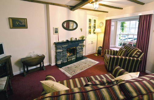 Ambleside Cottage | BRYONY COTTAGE, private parking, wifi, sleeps 3, tranquil central location
