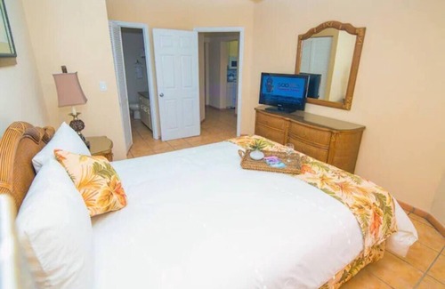 Williams Town Resort | 2 Island Sea Resort-Pool, Hot Tub