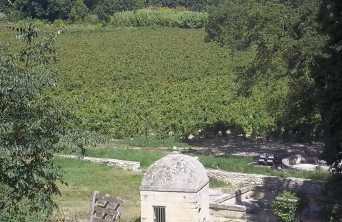 Salinelles House | Btw Cévennes and Camargue, 30 min from the beaches, spacious bed and breakfast