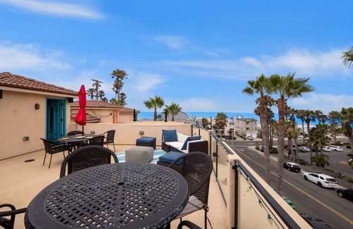 South Oceanside Condo | Buccaneer Beach Lookout Amazing home, ocean-view rooftop deck - steps to beach, garage & central AC