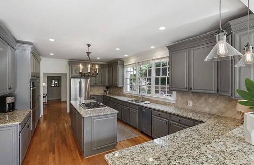 Tuxedo Park House | Buckhead Gallery house. An exclusive haven for discerning creatives.