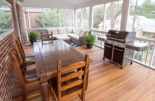 Venable House | Buckingham Hall | Luxury, Furnished 3BR Home 1 mile from UVa & 1.5 to Downtown